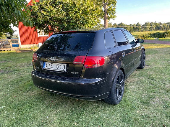 Audi A3 4 of 17