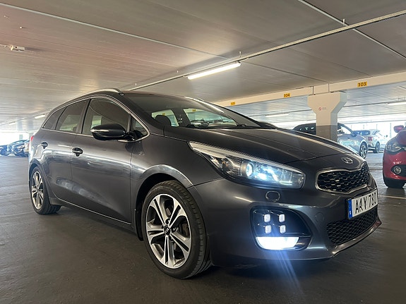 Kia Ceed 2 of 6