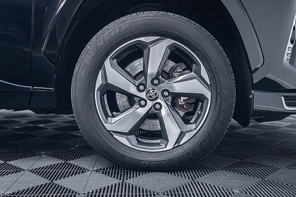 Toyota RAV4 13 of 27