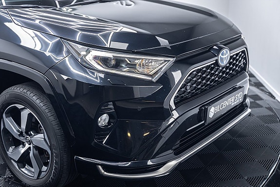 Toyota RAV4 5 of 27