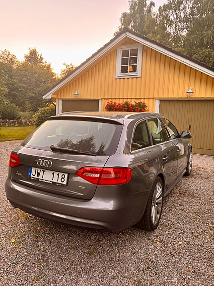 Audi A4 3 of 10
