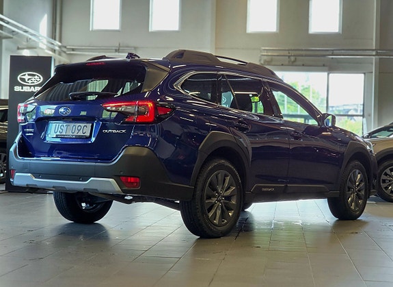 Subaru Outback 3 of 16