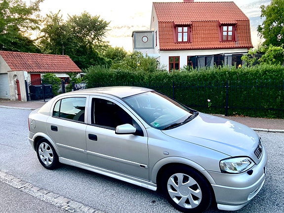Opel Astra 2 of 6