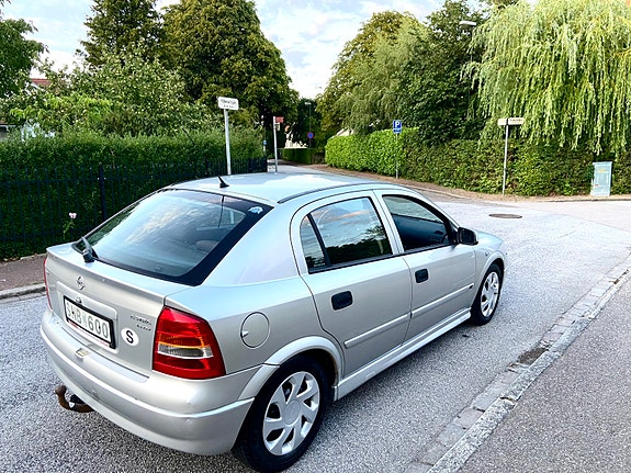 Opel Astra 3 of 6