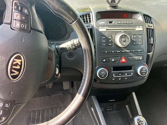 Kia Ceed 4 of 5