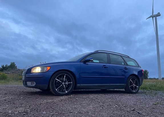 Volvo V50 3 of 24
