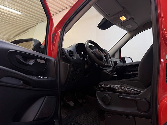 Mercedes-Benz Vito 111 10 of 26