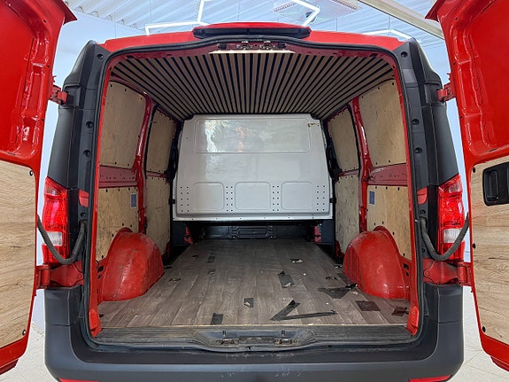 Mercedes-Benz Vito 111 12 of 26