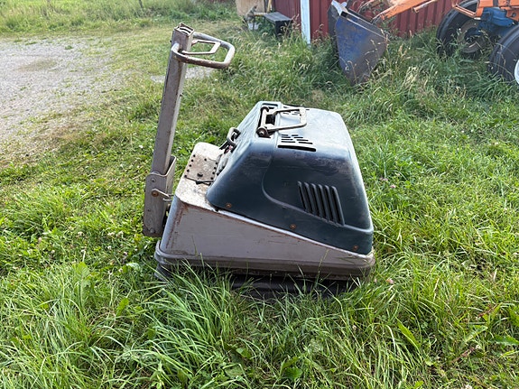 Yanmar Swepac Fb455 2 of 2