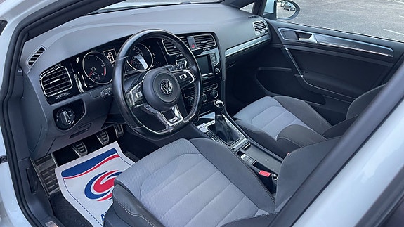 Volkswagen Golf I 11 of 16