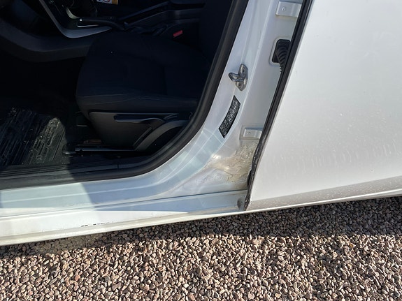 Volvo V40 6 of 17