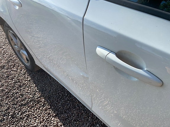 Volvo V40 8 of 17