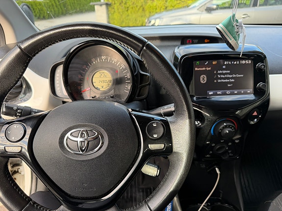 Toyota Aygo 11 of 14