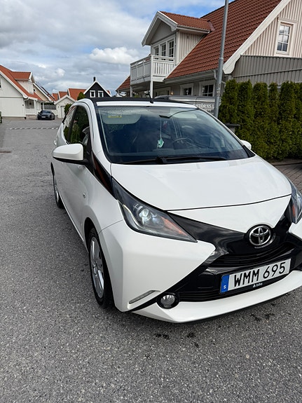 Toyota Aygo 2 of 14