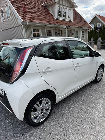 Toyota Aygo 4 of 14