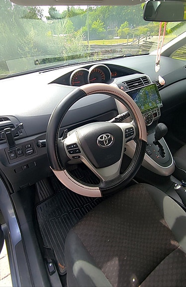 Toyota Verso 4 of 4