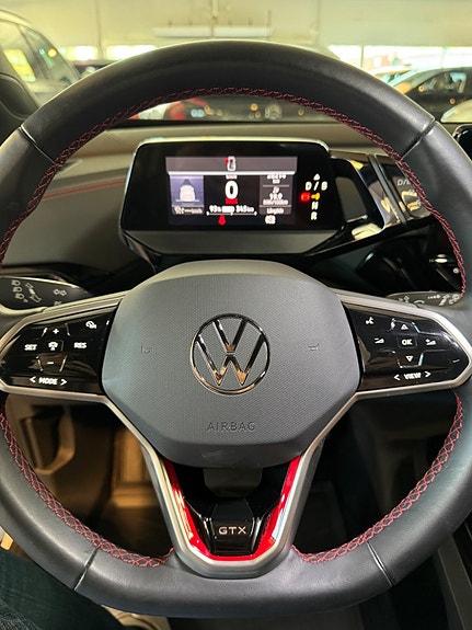 Volkswagen ID.4 GTX 11 of 14