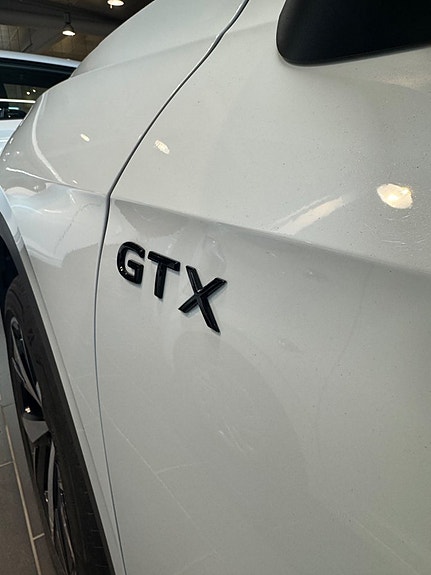 Volkswagen ID.4 GTX 12 of 14