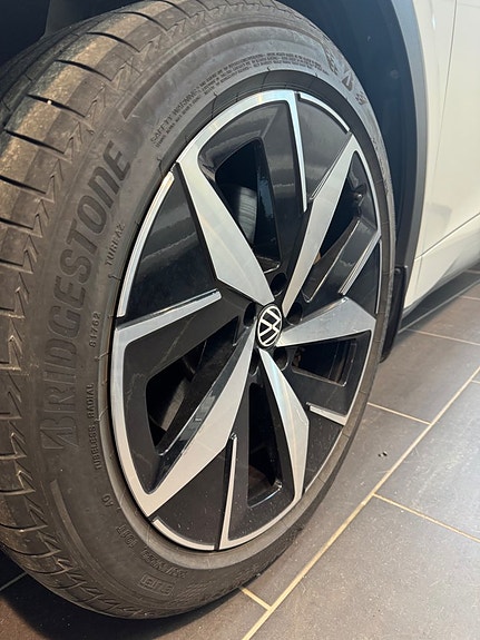 Volkswagen ID.4 GTX 13 of 14