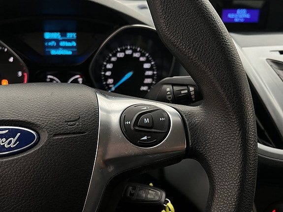 Ford C-Max 17 of 23