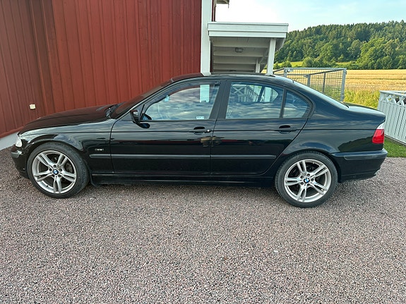 BMW 318i 4 of 10