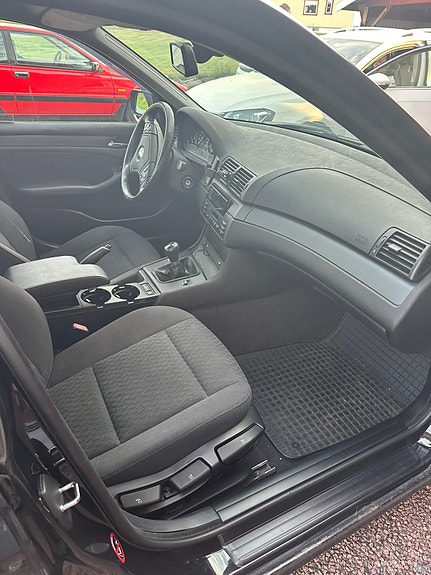 BMW 318i 8 of 10