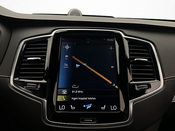 Volvo XC90 26 of 30