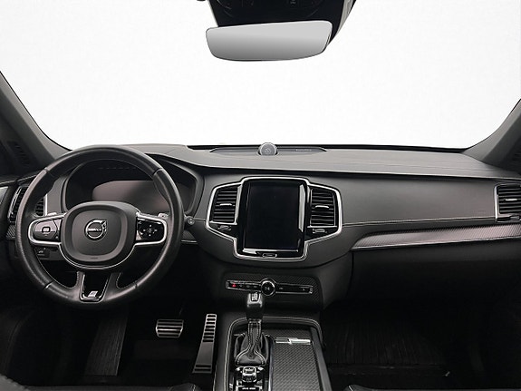 Volvo XC90 16 of 30