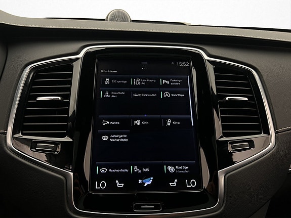 Volvo XC90 28 of 30