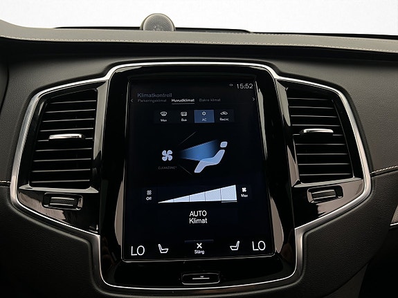 Volvo XC90 30 of 30