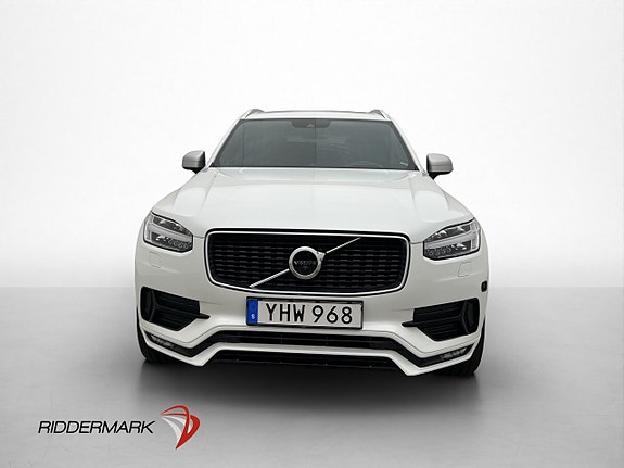 Volvo XC90 2 of 30