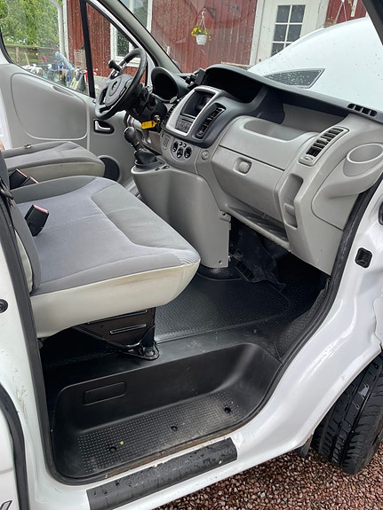 Opel Vivaro 18 of 20
