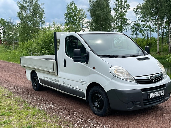 Opel Vivaro 12 of 20