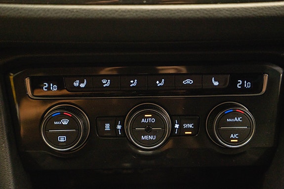 Volkswagen Tiguan 17 of 22