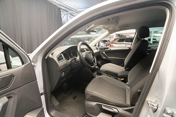 Volkswagen Tiguan 14 of 22