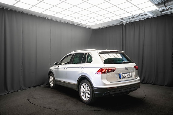 Volkswagen Tiguan 8 of 22