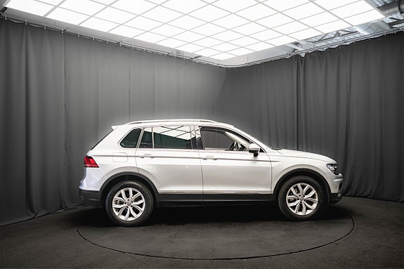 Volkswagen Tiguan 5 of 22