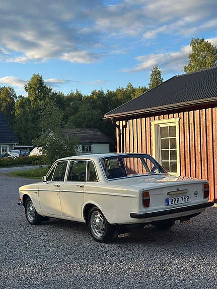 Volvo 144 2 of 13