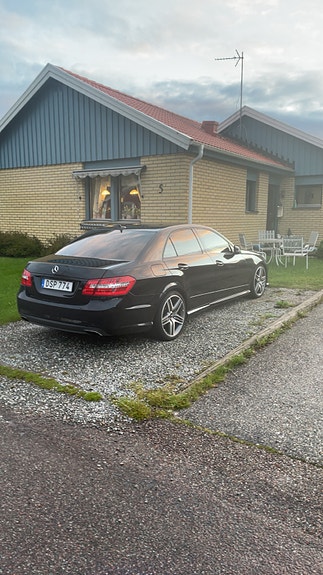 Mercedes-Benz E350 5 of 5