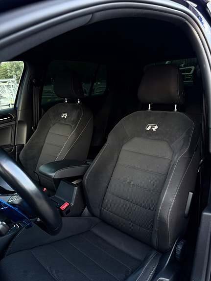 Volkswagen Golf VII 11 of 15