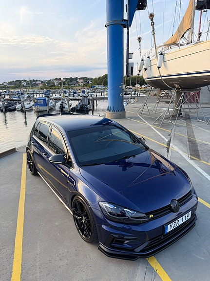 Volkswagen Golf VII 15 of 15