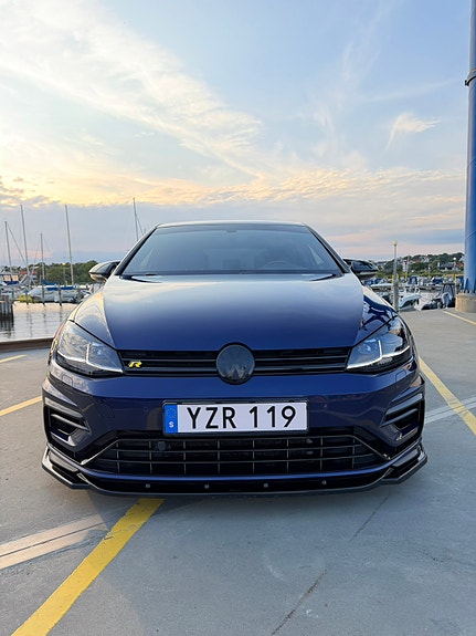Volkswagen Golf VII 8 of 15