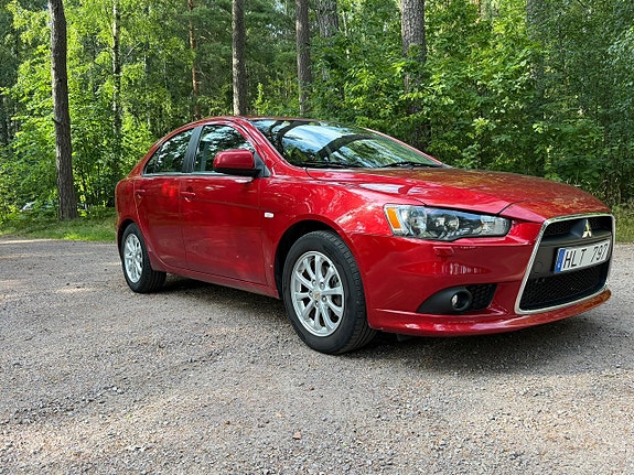 Mitsubishi Lancer 3 of 18