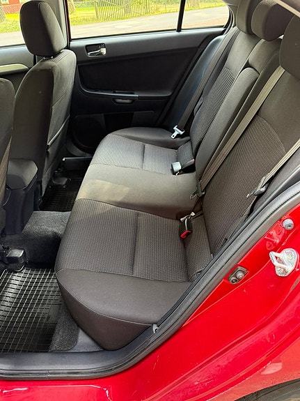 Mitsubishi Lancer 11 of 18