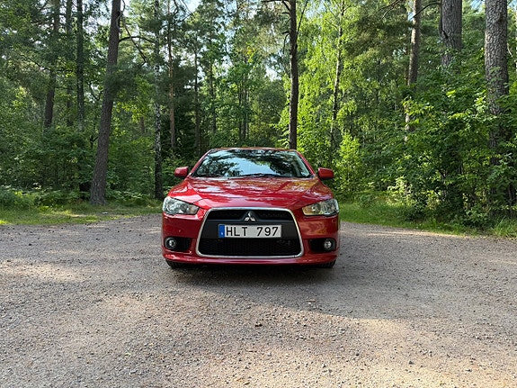 Mitsubishi Lancer 2 of 18