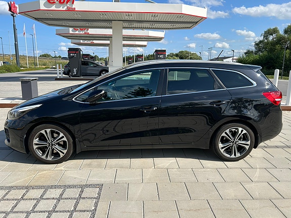 Kia Ceed 3 of 6