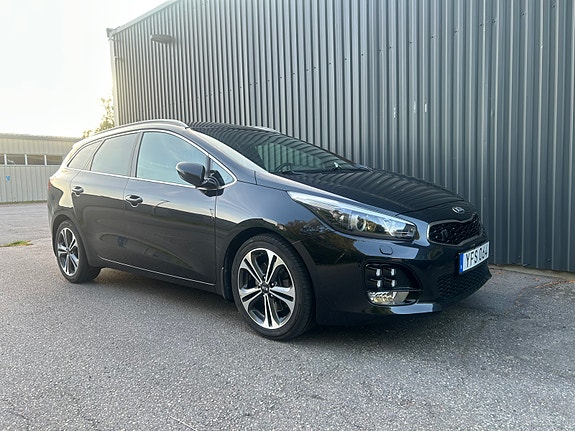 Kia Ceed 4 of 6