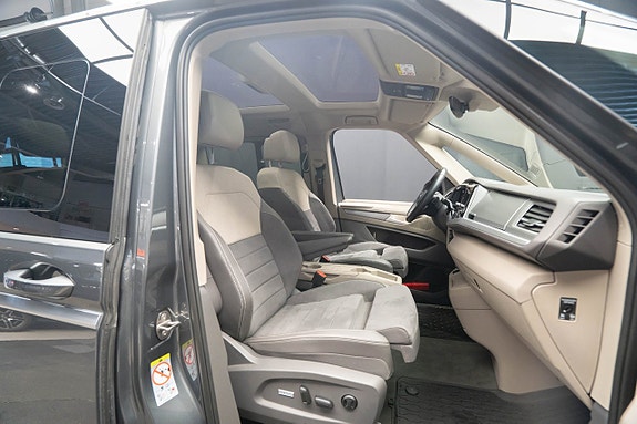 Volkswagen Multivan 23 of 30