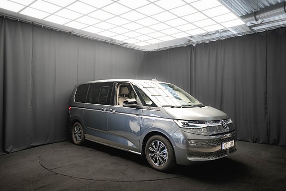 Volkswagen Multivan 6 of 30