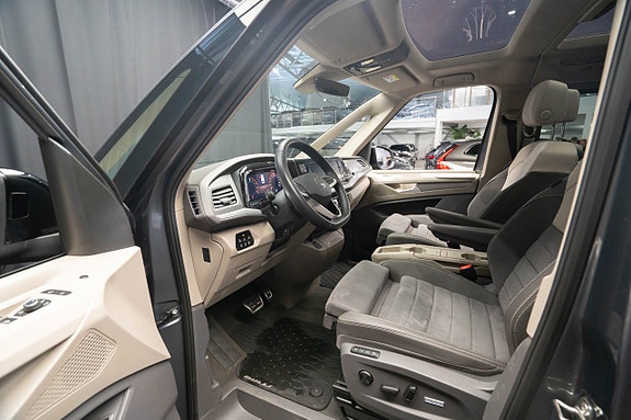 Volkswagen Multivan 19 of 30